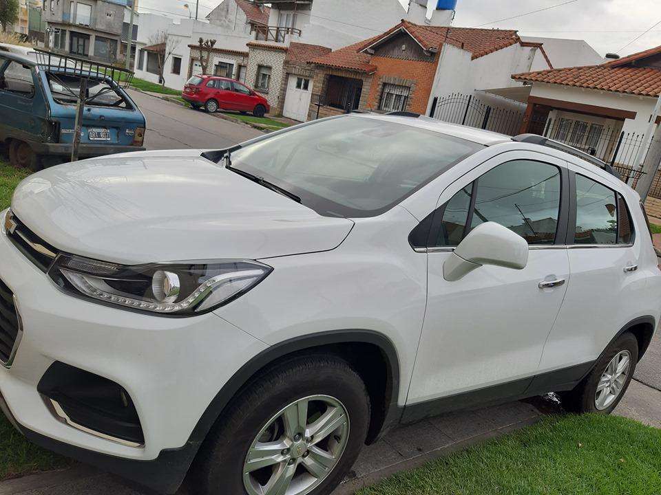 Chevrolet tracker LTZ  con  km