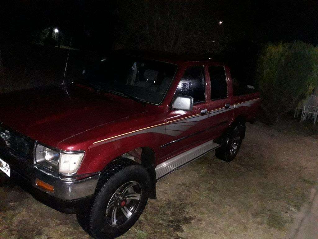 Vendo Toyota Hilux Srv5 4x4