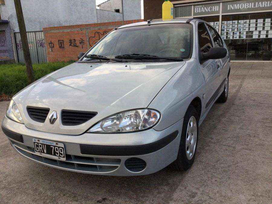 RENAULT MEGANE  IMPECABLE