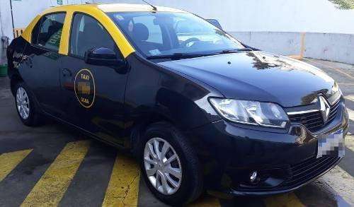 Renault Logan 1.6 Authentique Con Pantalla Negro  Taxi