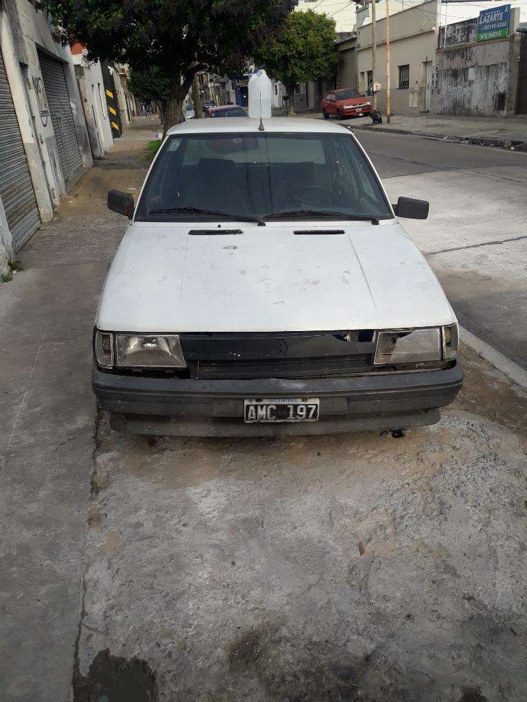 Vendo Renault 9 Año  Andando C/d