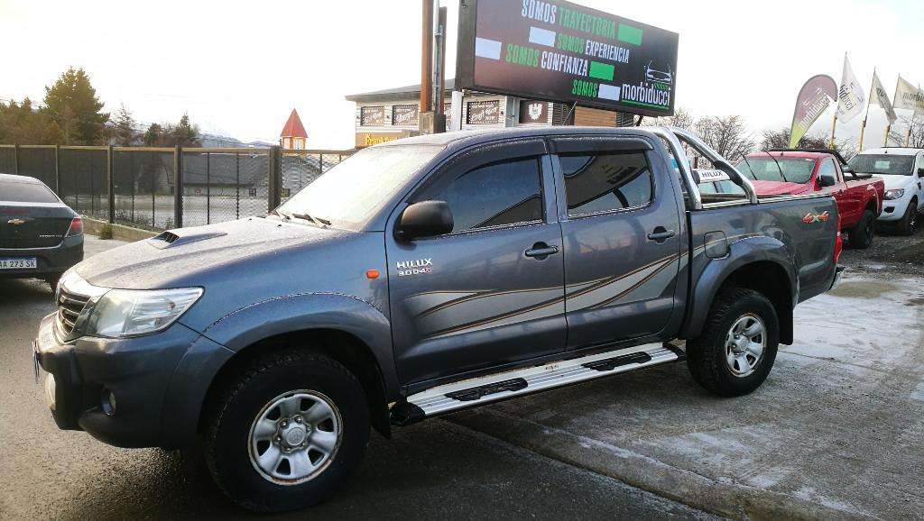 Vendo Permuto Toyota Hilux 4x4 Sr