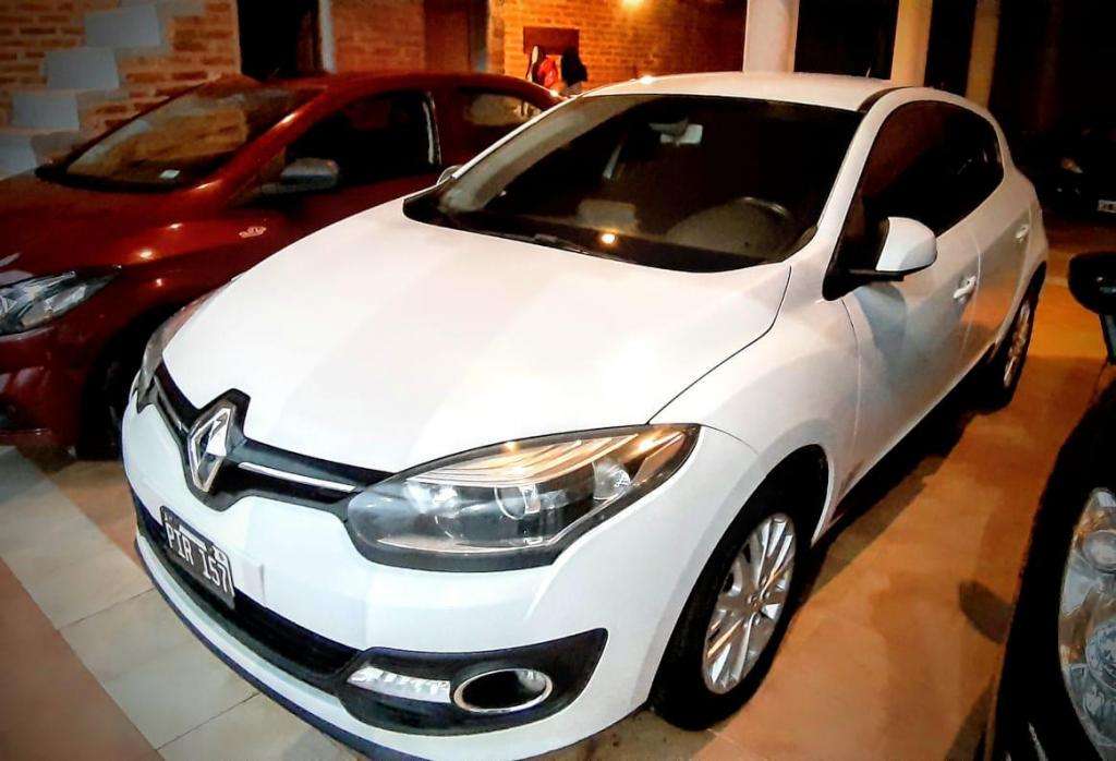 MEGANE  IMPECABLE FINANCIO PERMUTO