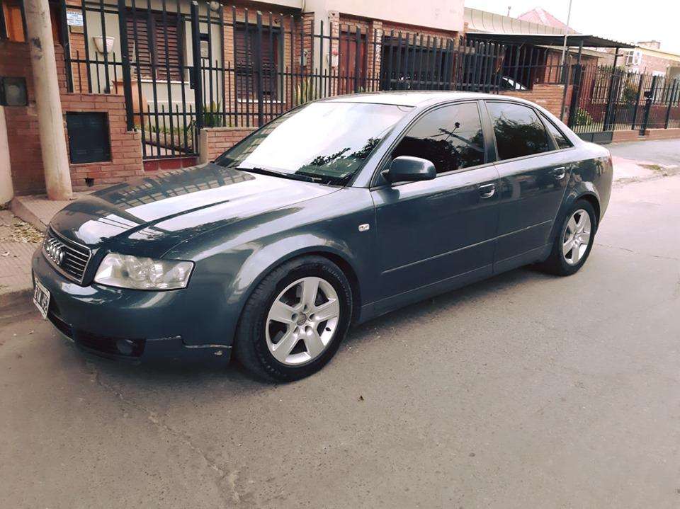 Audi A4 1.8 T  Nafta