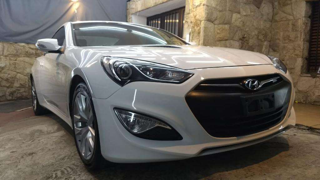 Hyundai Genesis Coupe 2.0t 