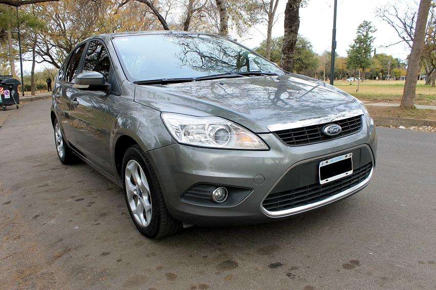 FORD FOCUS 2.0 GHIA 5P  IMPECABLE!