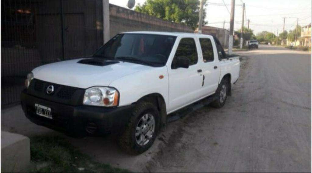 Nissan 2.5 Impecable