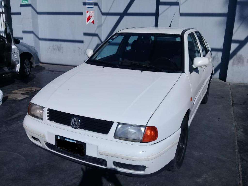 VOLKSWAGEN POLO 1.6 MI