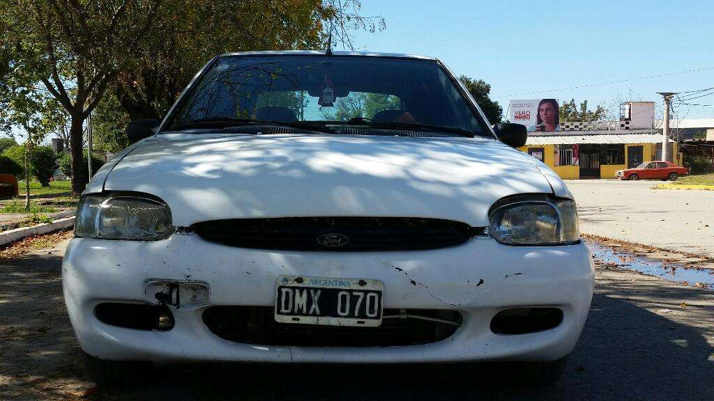 Vendo O Pertuto Ford Escort 1.8 Mod 