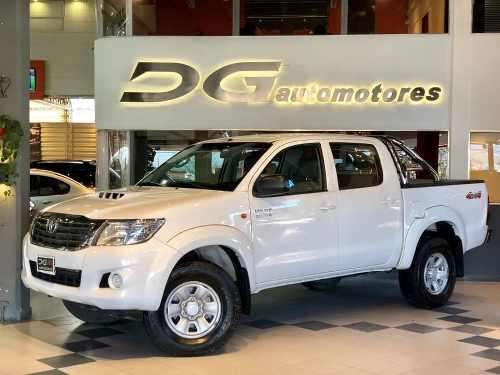 Toyota Hilux Sr 3.0d 4x Recib Menor/financiamos