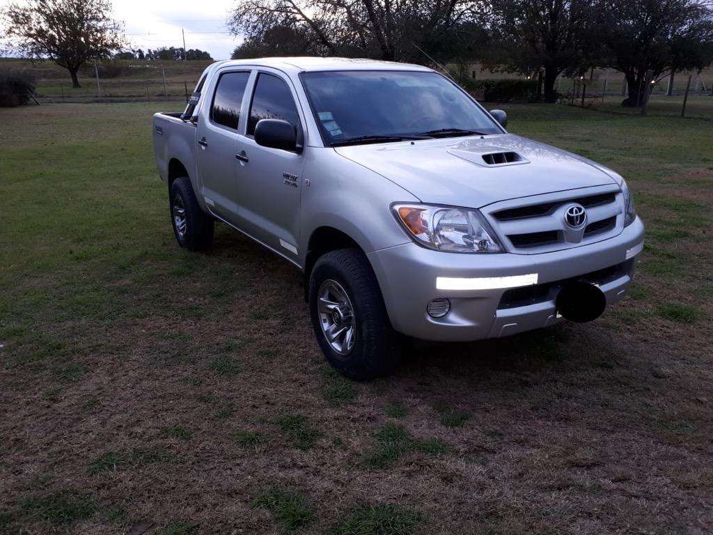 Toyota Hilux unica mano.SR  km