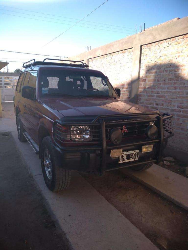 MONTERO 4X4 ÚNICA!!!