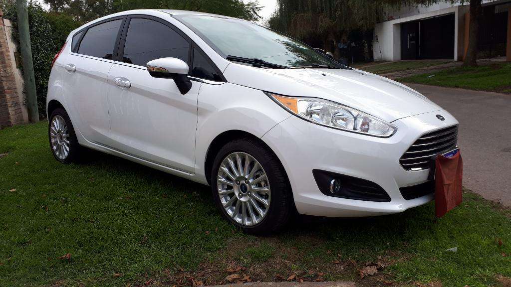 Ford Fiesta Kinetic Titanium Aut 