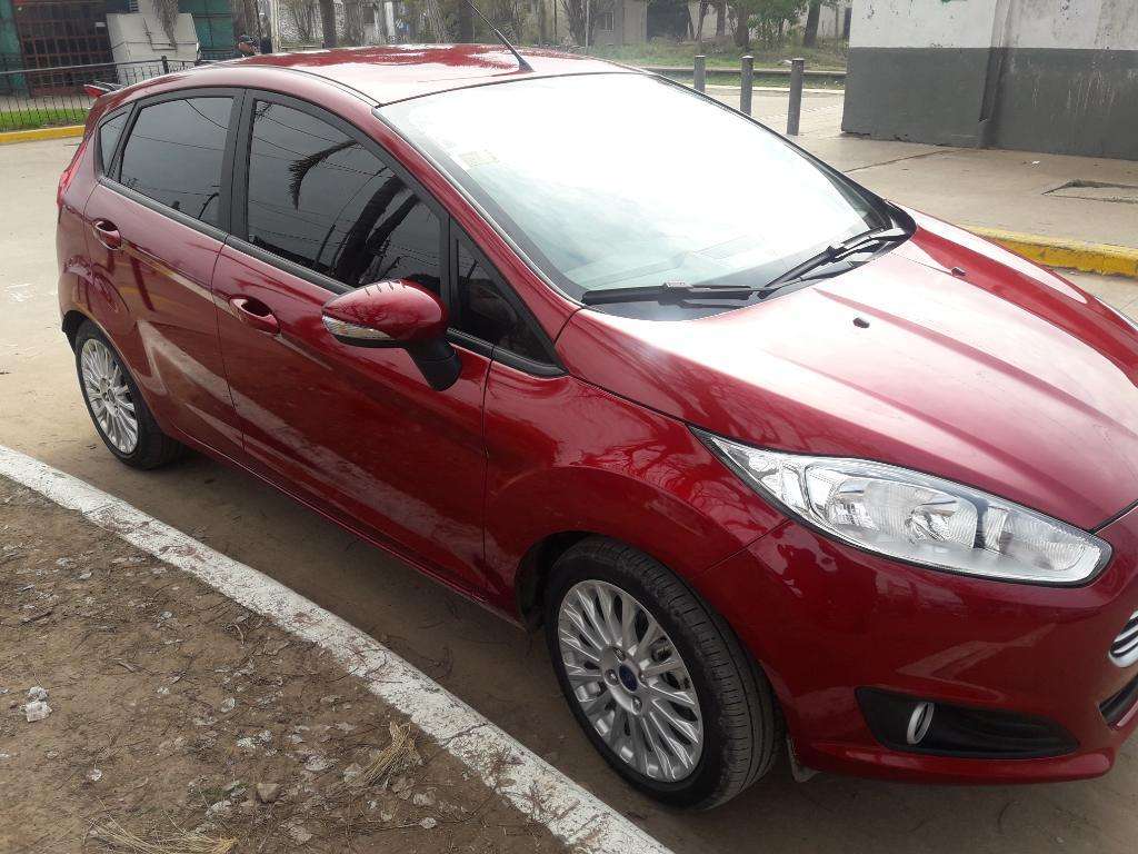 Vendo Ford Fiesta  con Gnc