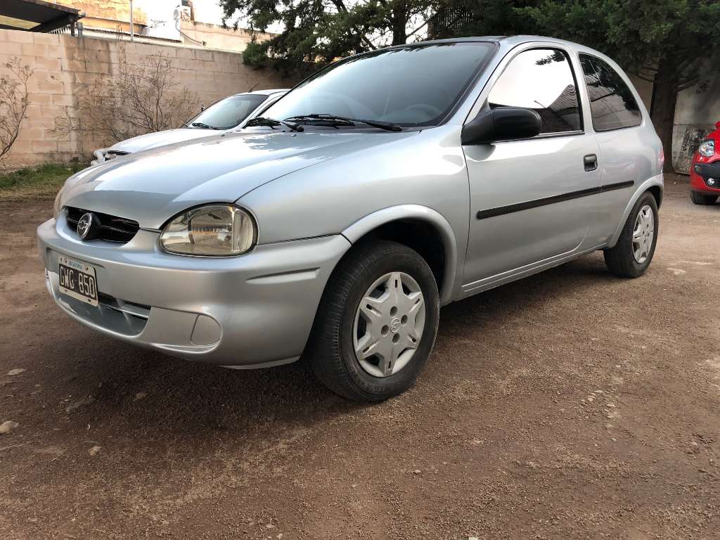 CHEVROLET CORSA 1.6 3P CLASSIC 