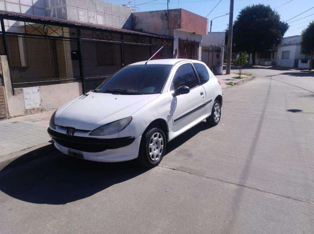 vendo peugeot  pesos