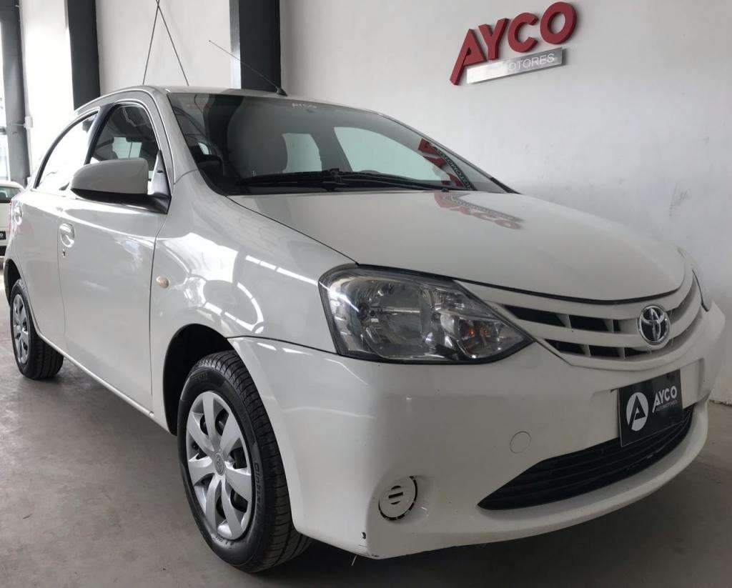 TOYOTA ETIOS 1.5 XS 5P