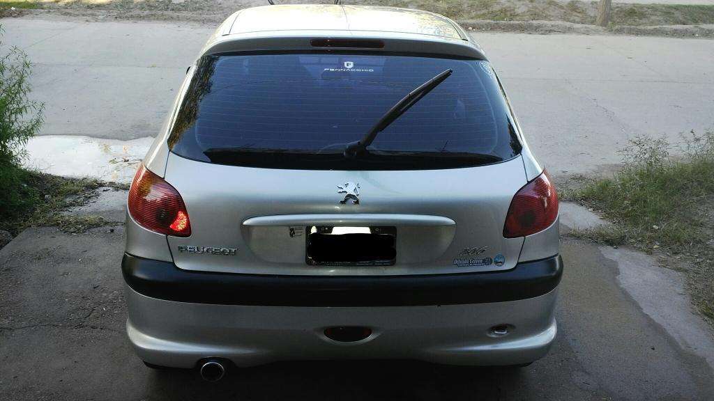 Peugeot 206 Xr  con Gnc 5ta