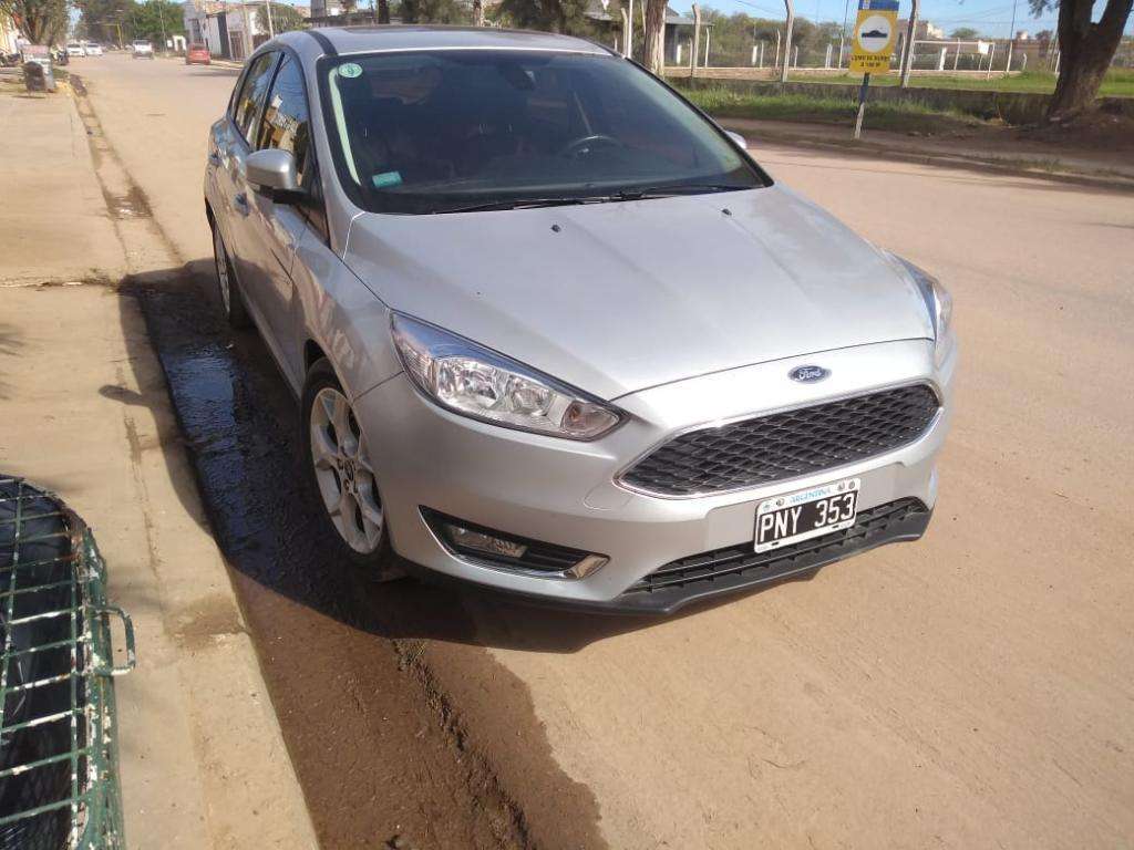 Vendo Ford Focus S Plus