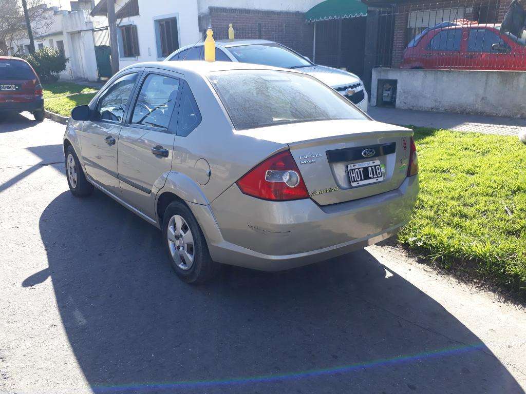Ford Fiesta Max  Full Gnc