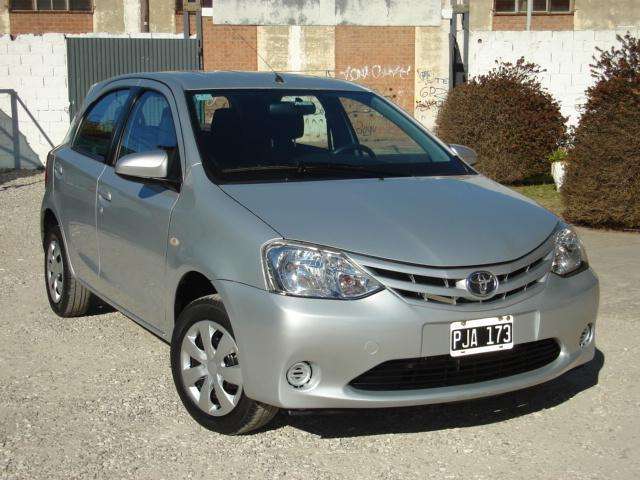 TOYOTA ETIOS 1.5 5P XS 