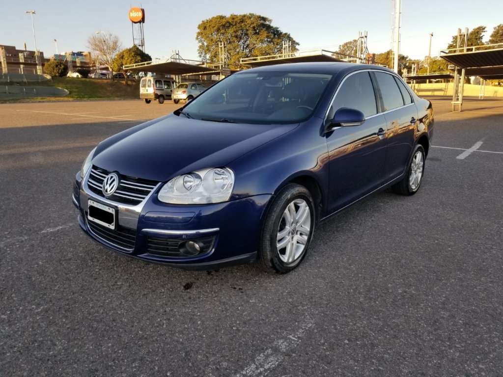 VOLKSWAGEN VENTO 1.9 TDI 105 HP LUXURY DSG 