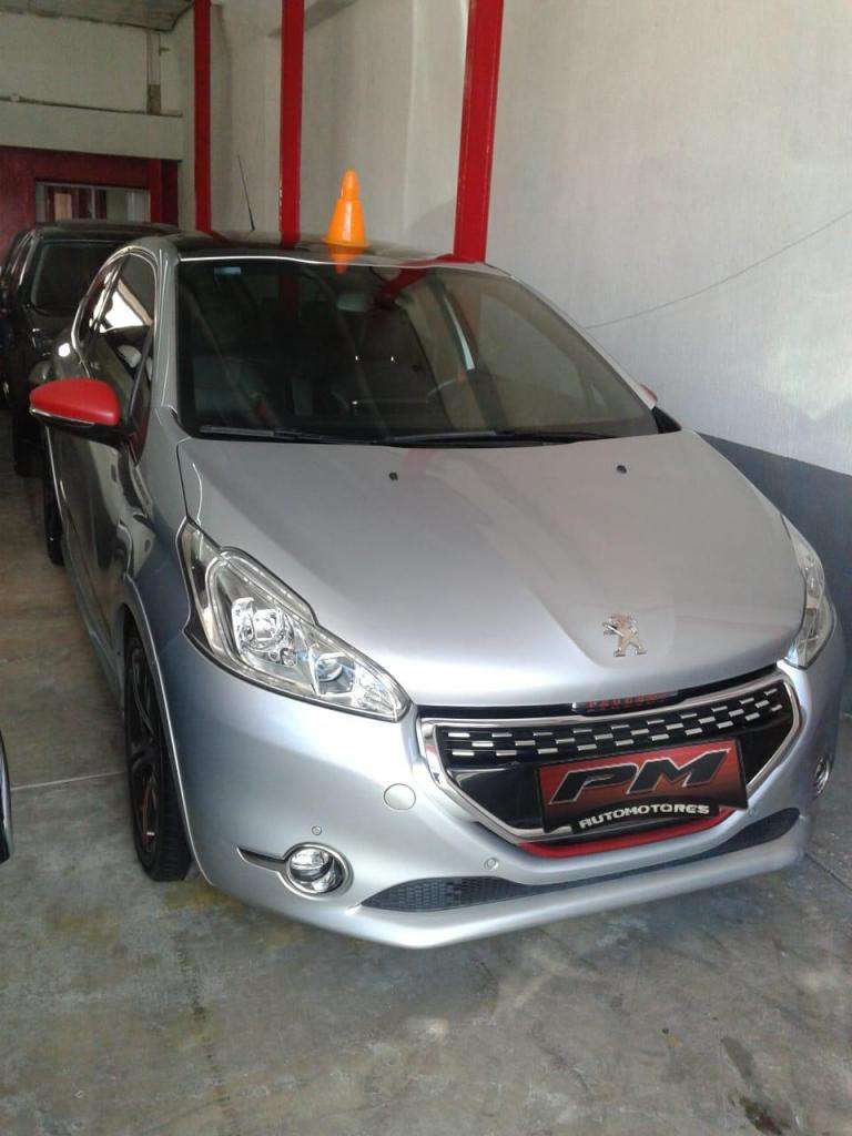 PEUGEOT 208 GTi 