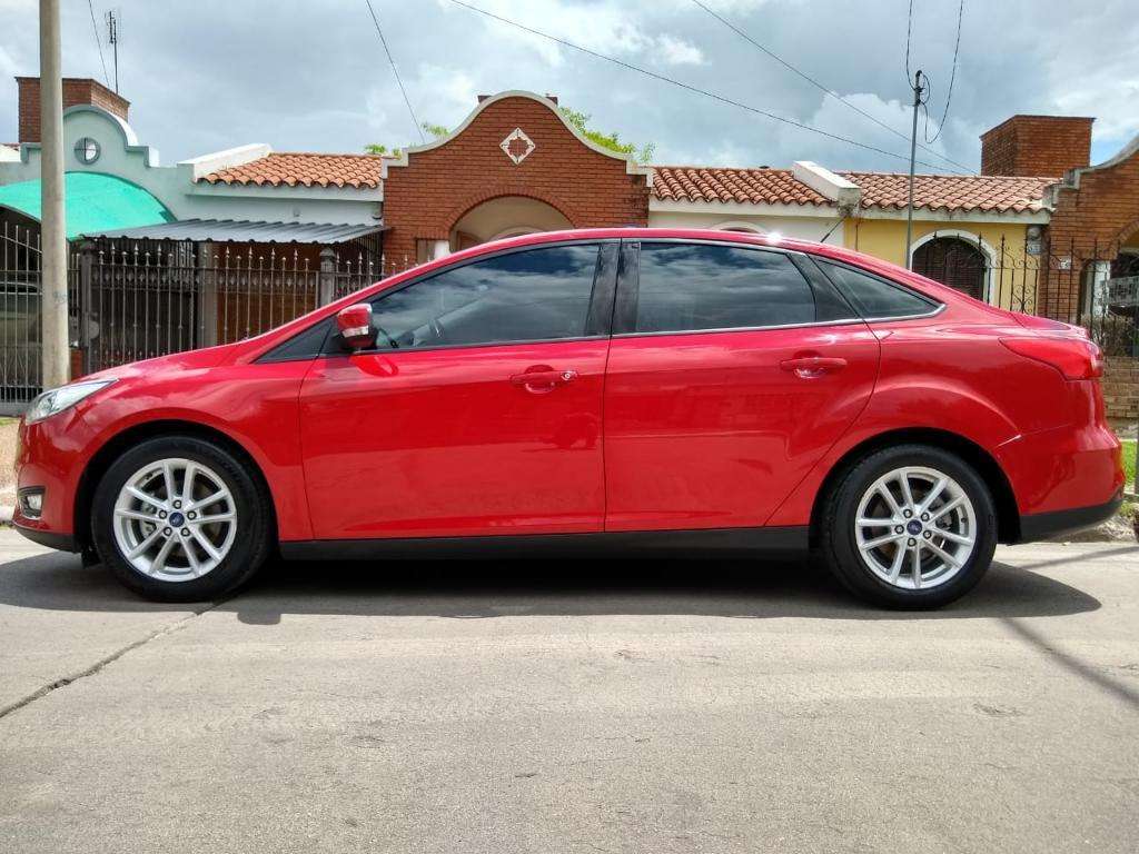 Ford Focus 2.0se Sedan km