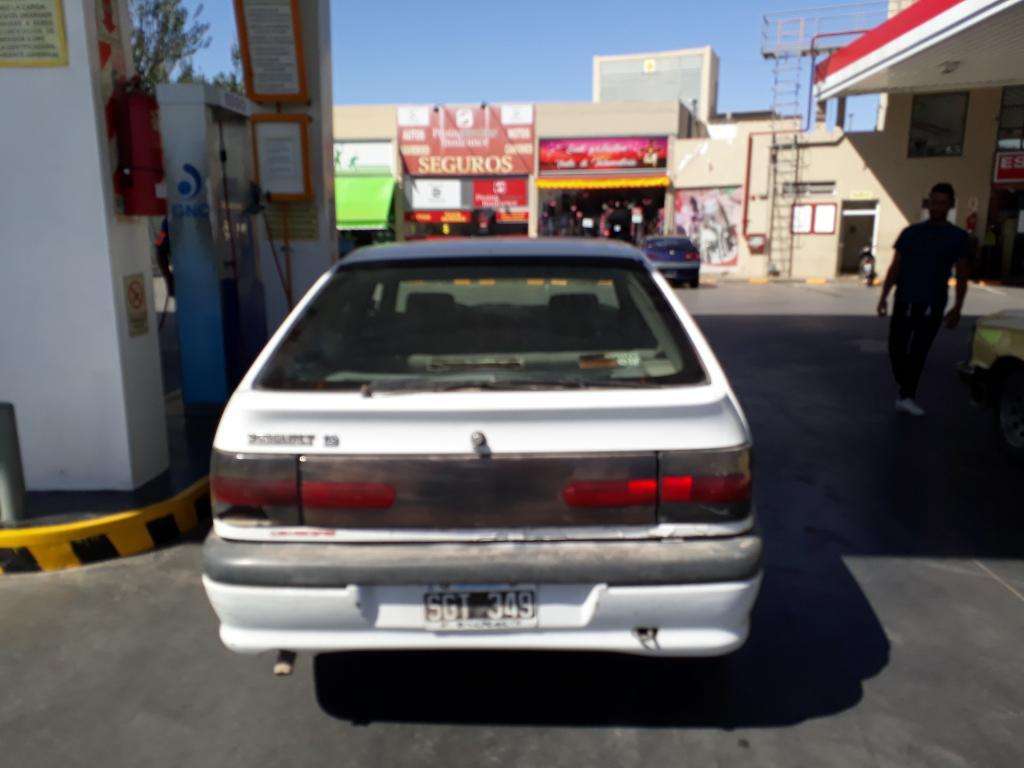 Renault 19 con Gnc Vendo O Permuto