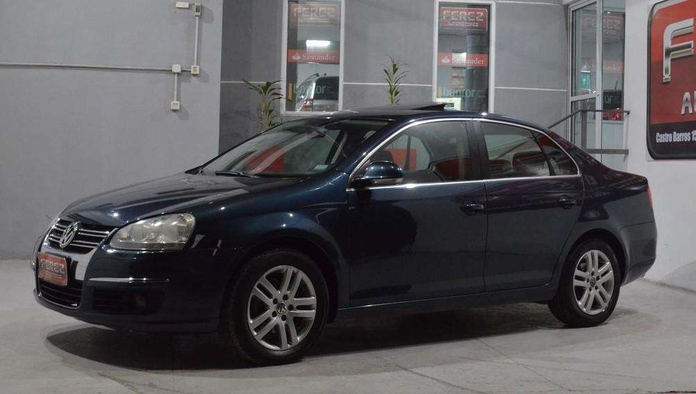 Volkswagen Vento  hp nafta  color azul imperdible