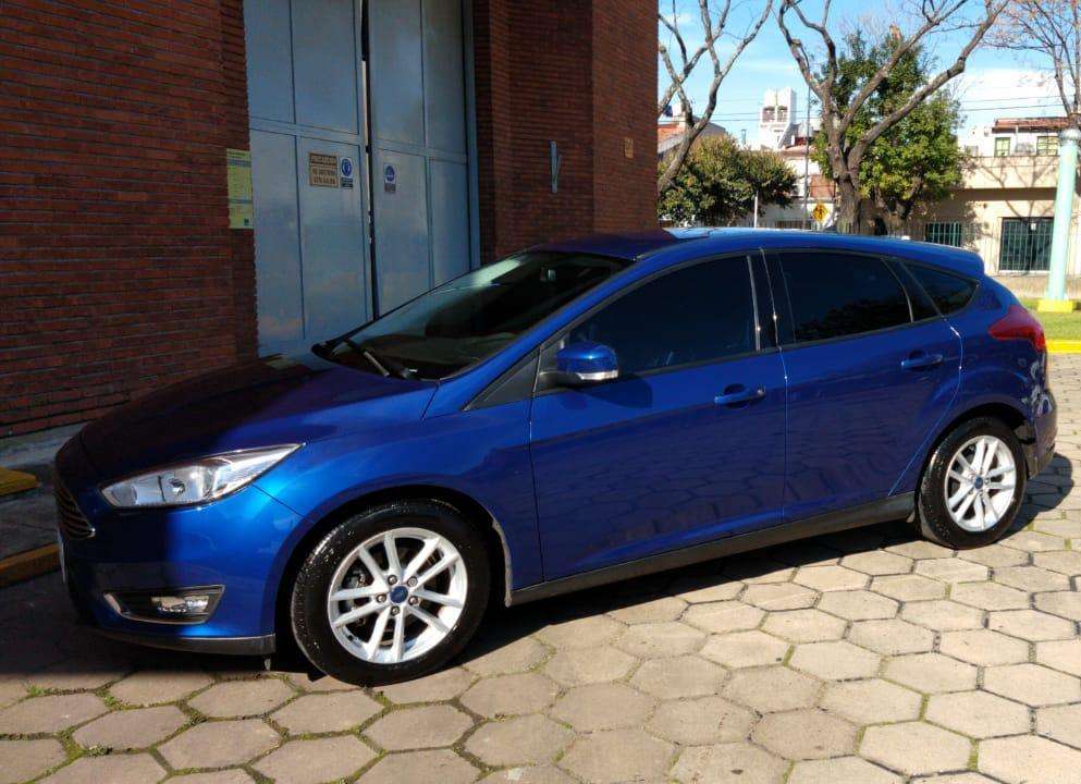 Ford Focus  s