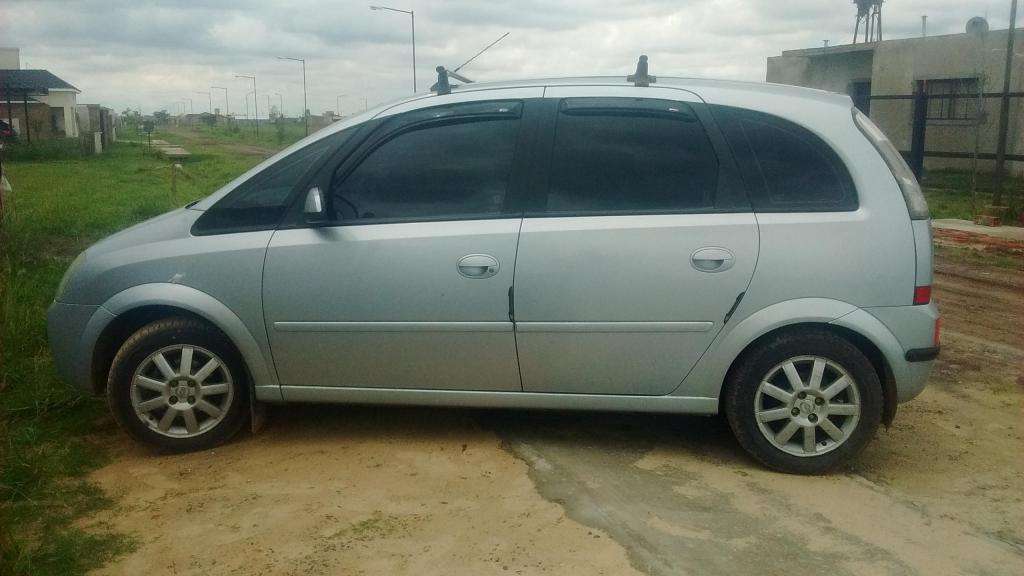 Se vende hermosa Meriva