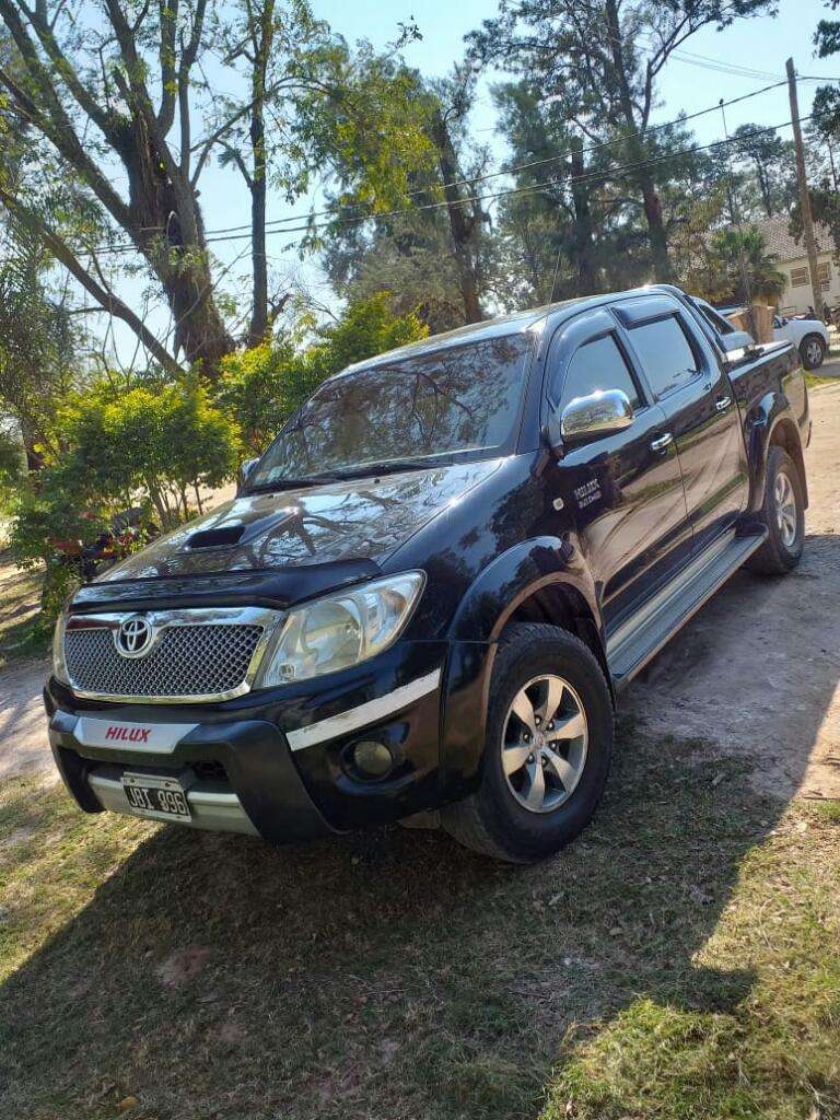 Toyota Hilux Srv 4x4 At Cuero Impecable
