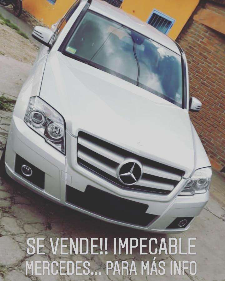 Vendo camioneta Mercedes Benz año 