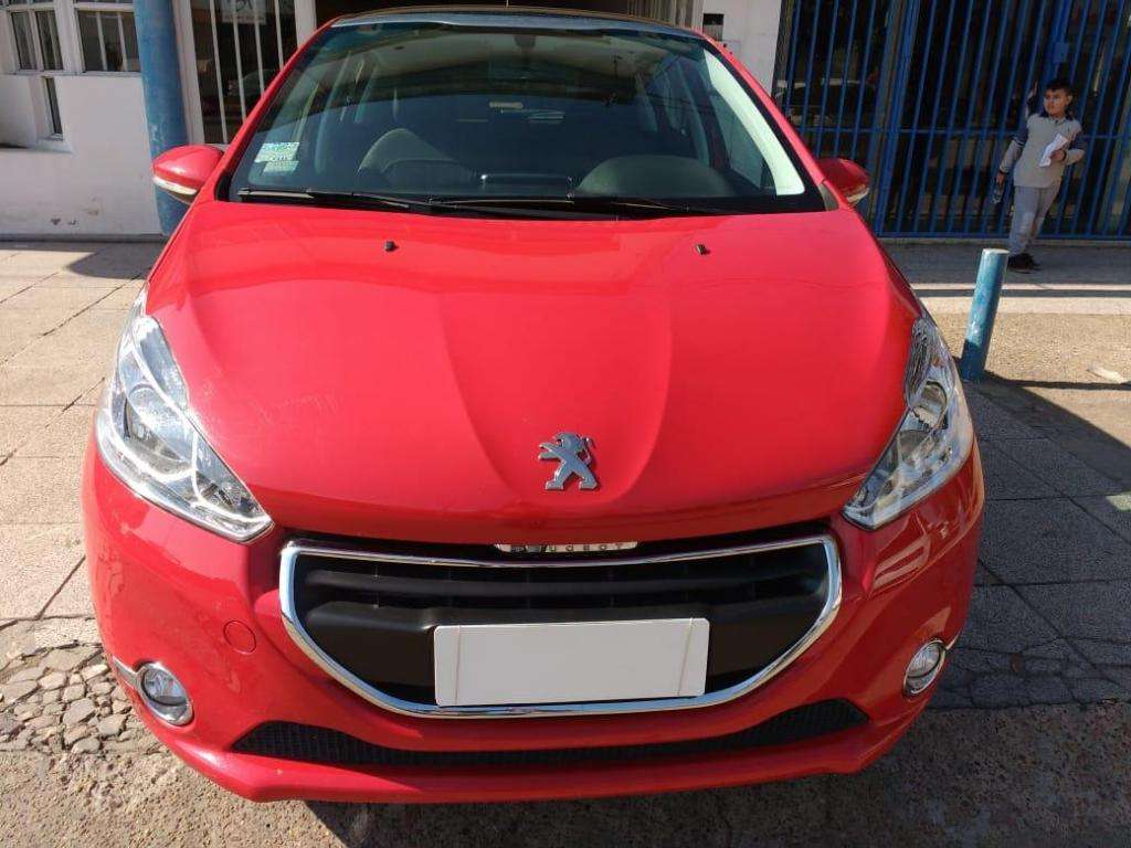 Peugeot 208 allure 1.6 VTI touch 