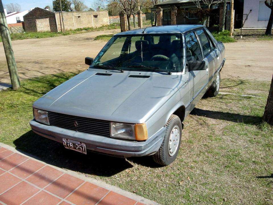 RENAULT 9 (impecable)