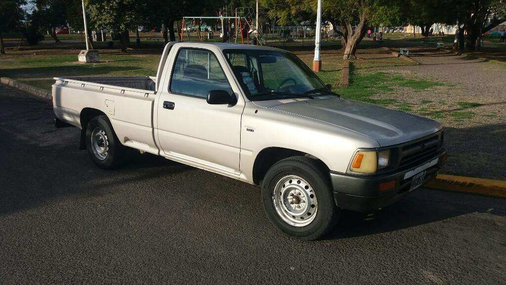 Vendo Toyota Hilux