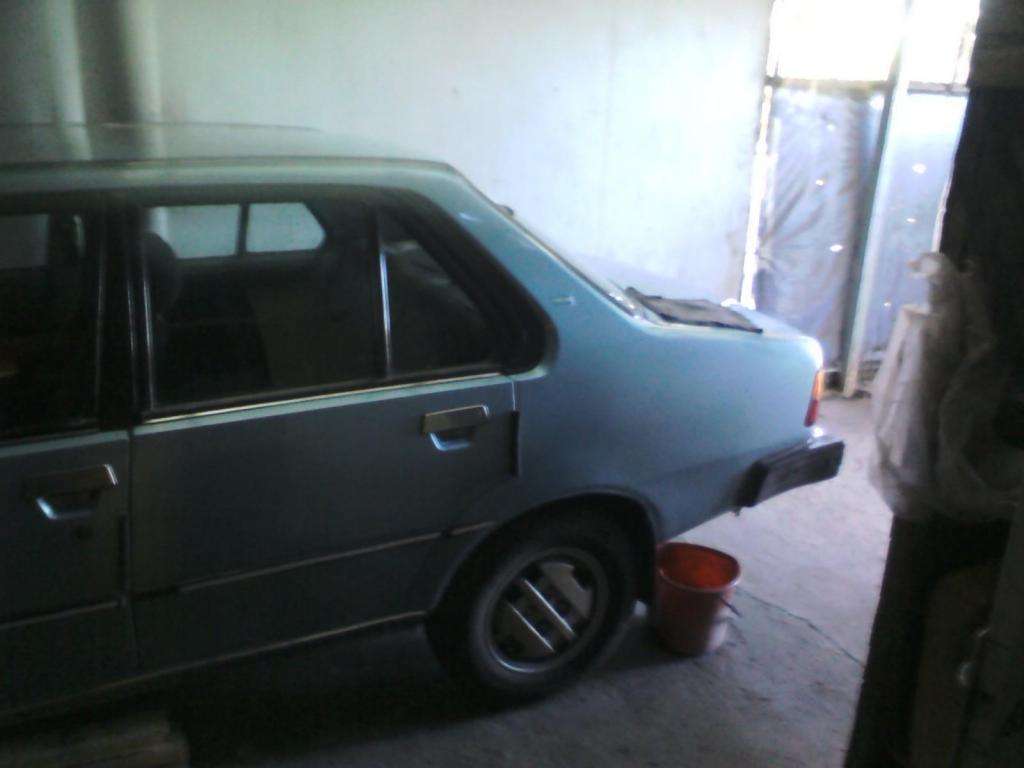 vendo Renault 18 mod  motor 2.0 ANDANDO.