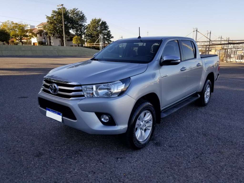 TOYOTA HILUX 2.8 DC 4X2 TDI SRV L/