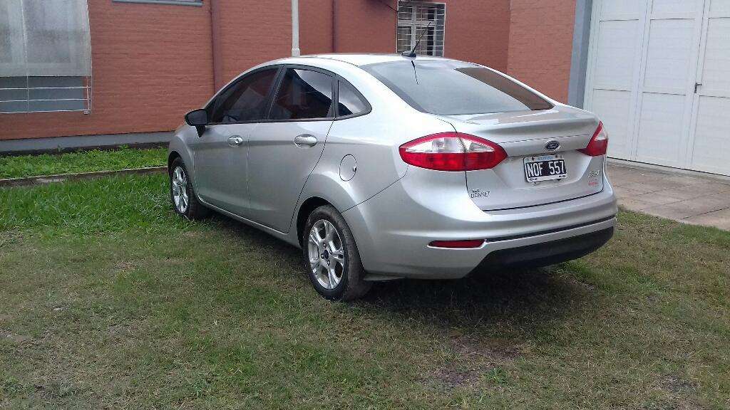 Vendo Ford Fiesta S Plus 