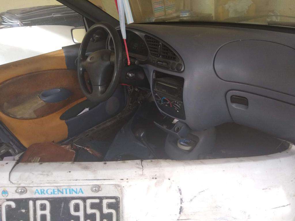 ford fiesta 99 permuta esucho ofertas