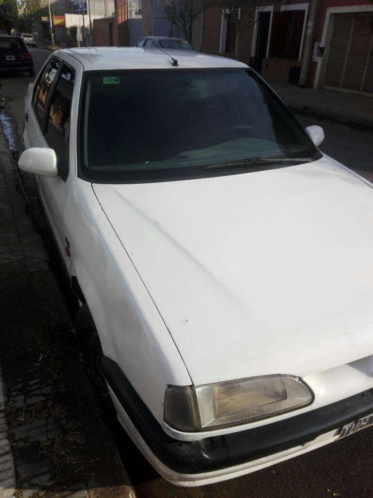 Vendo Auto Renault 19 Blanco