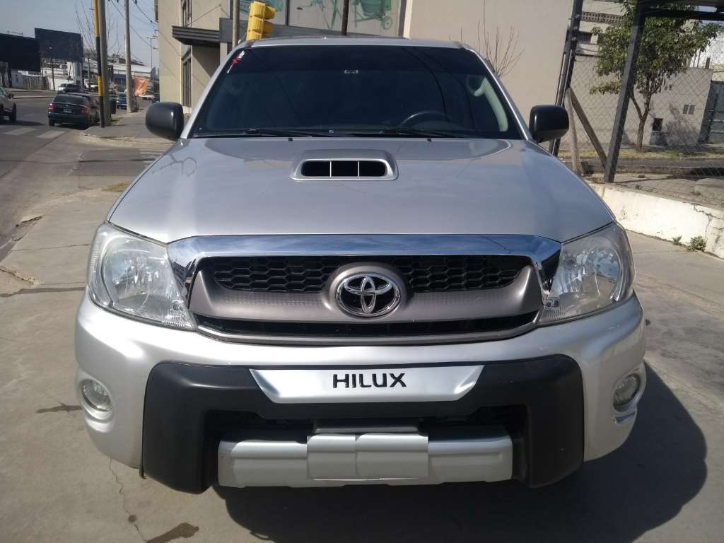 TOYOTA HILUX 3.0 D4-D D/CAB 4X2 TDI SR AB 