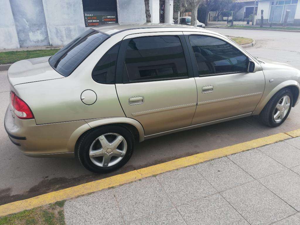 Vendo Chevrolet Corsa  con Gnc