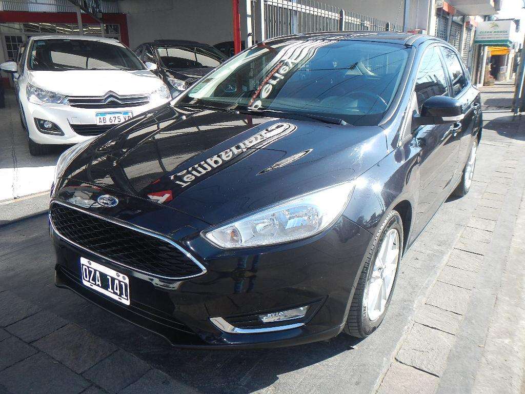 Ford Focus 2.0 SE sedan 5 puertas año 