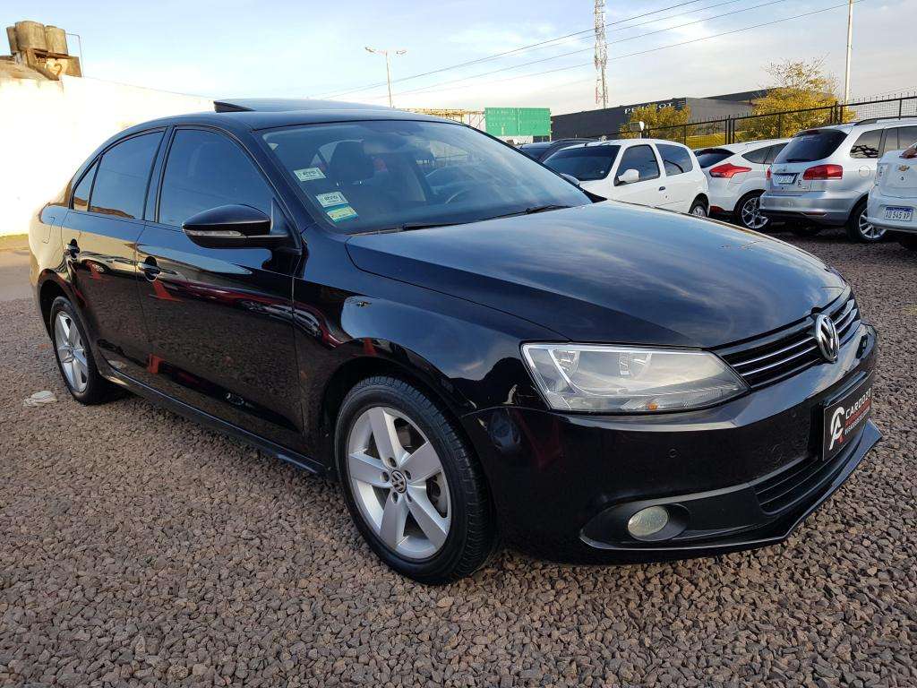 VOLKSWAGEN VENTO L/11 LUXURY 2.5 TRIPTONIC ()