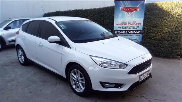 Ford Focus III  Hatchback SE 2.0 Duratec MTcv)