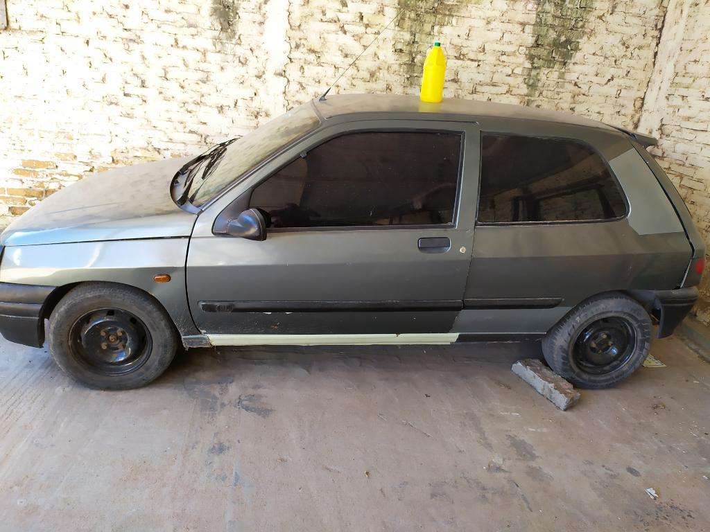 Vendo Renault Clio 97 Nafta