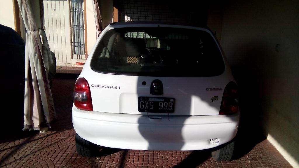 Vendo corsa city muy bueno