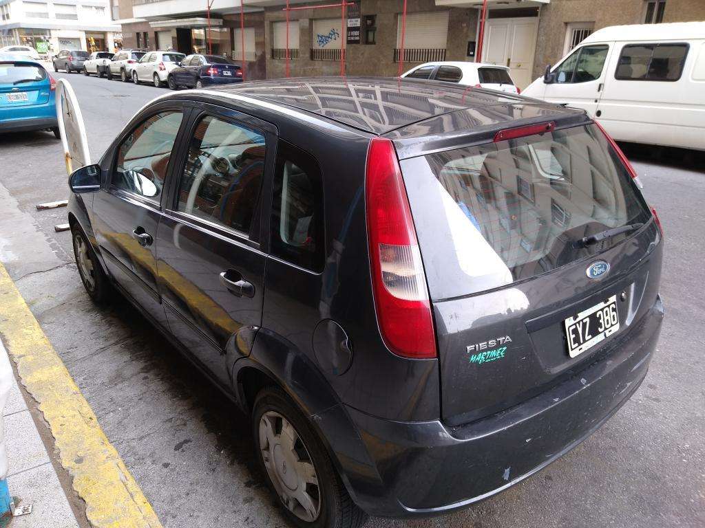 Vendo Ford Fiesta 
